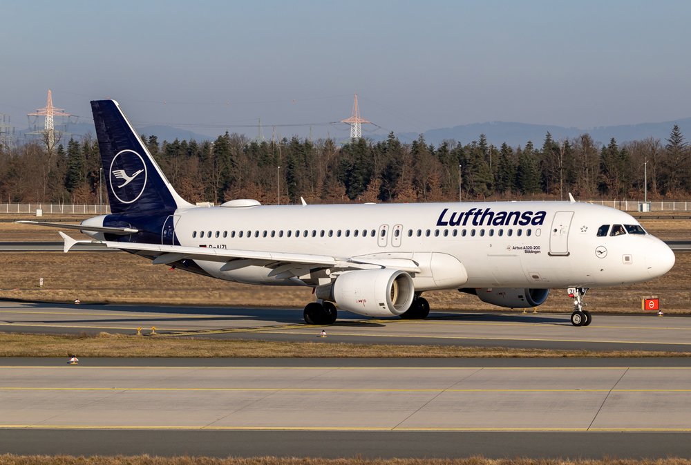 Lufthansa / D-AIZI / Airbus A320-214