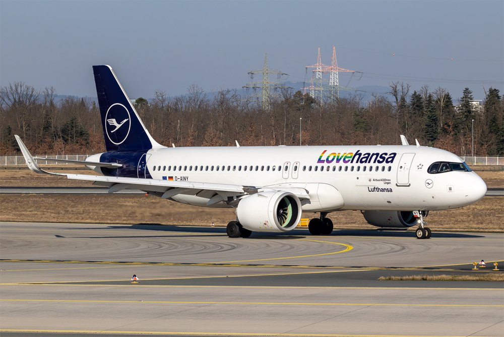 Lufthansa / D-AINY / Airbus A320-271N