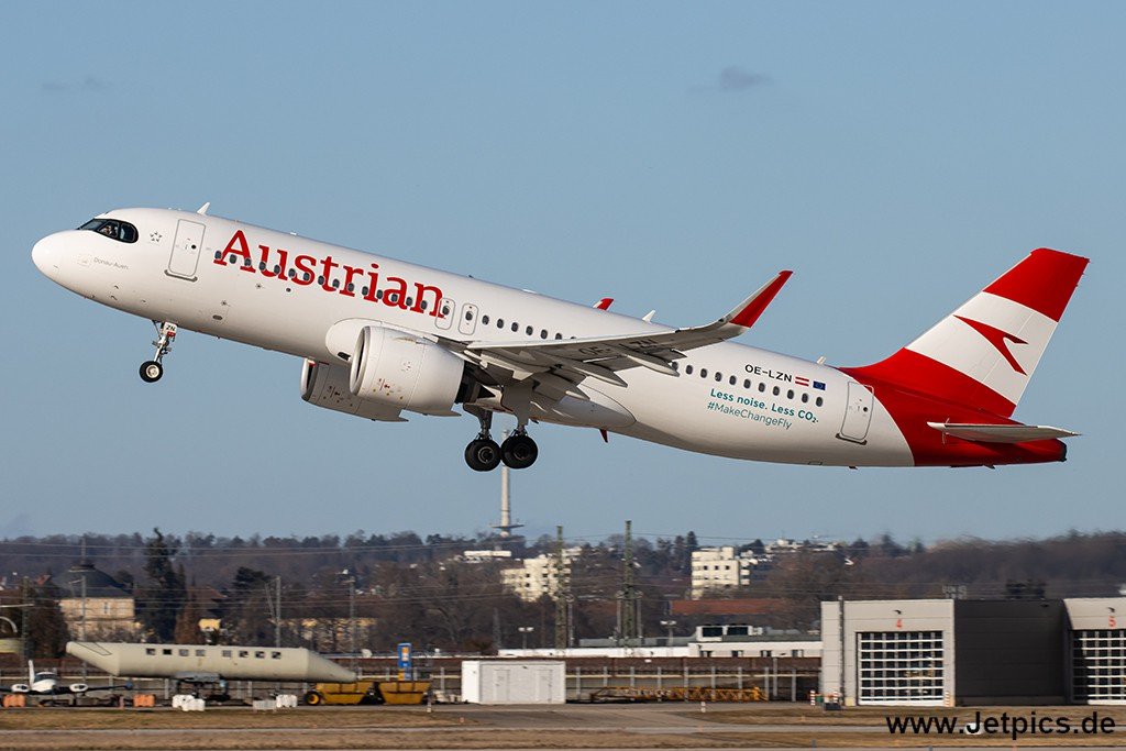 OE-LZN230225.jpg