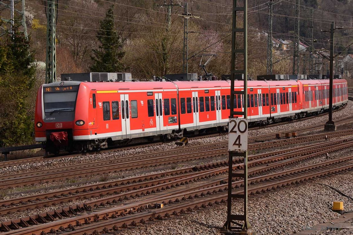 425 303 425 804 RE5.jpg