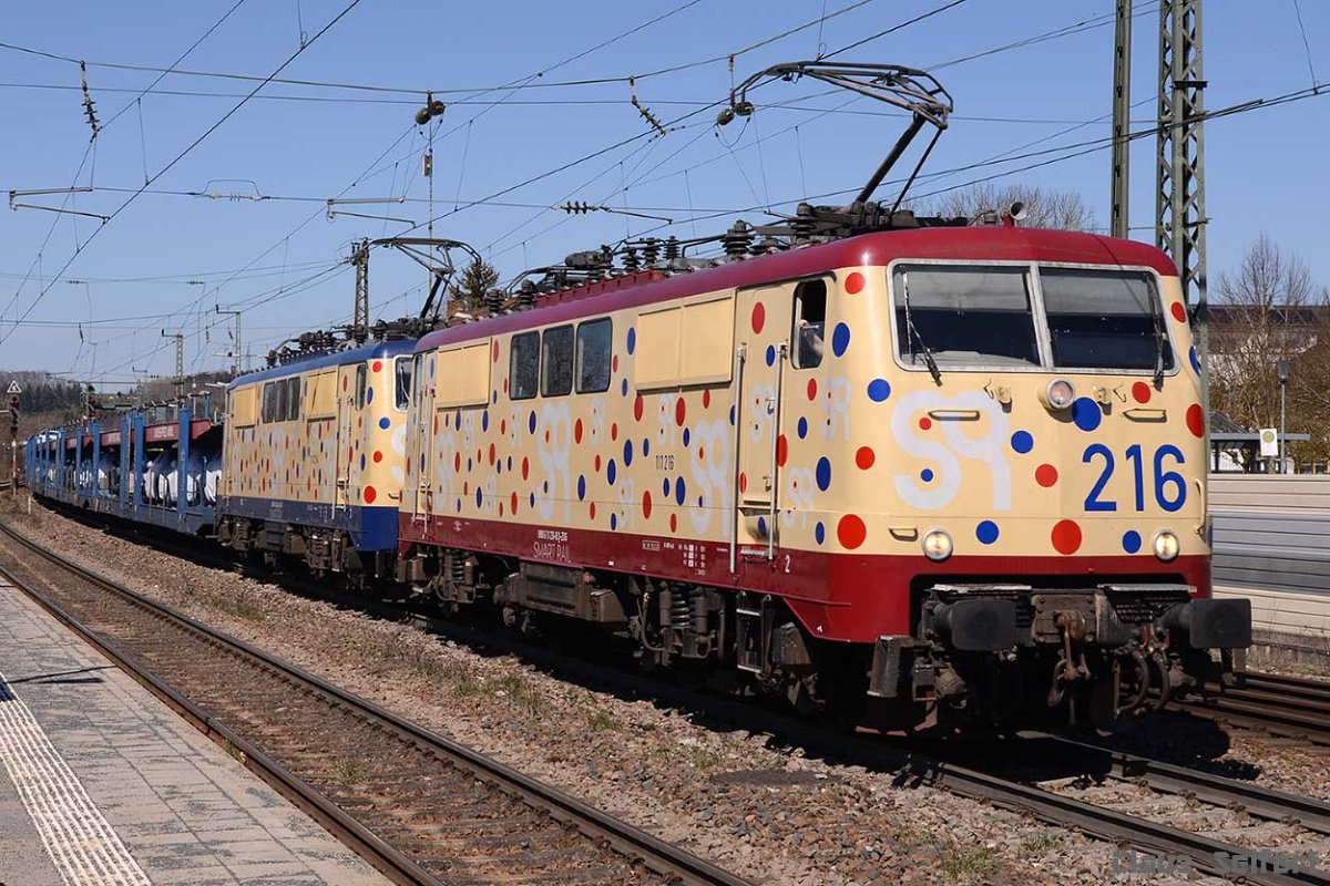 111 216-8 111 223-4.jpg