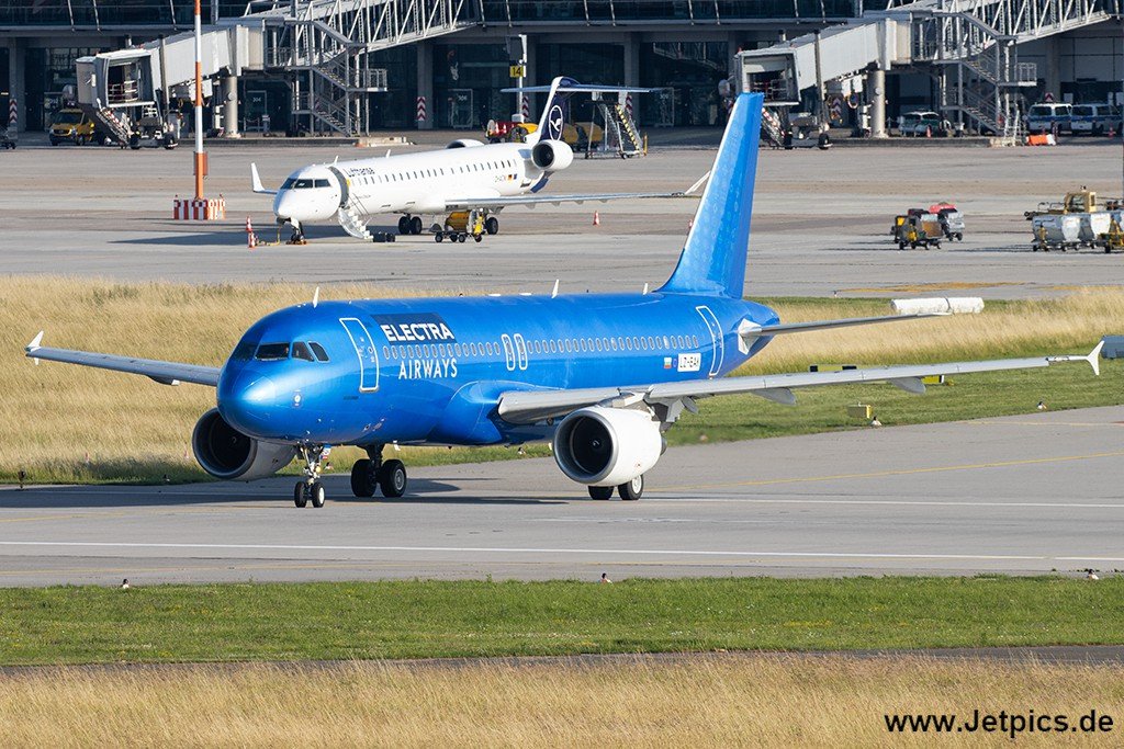 LZ-EAK200625.jpg