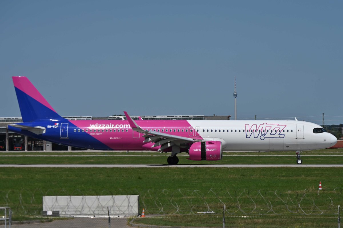 9H-WDP Wizz Air Malta Airbus A321-271NX.JPG