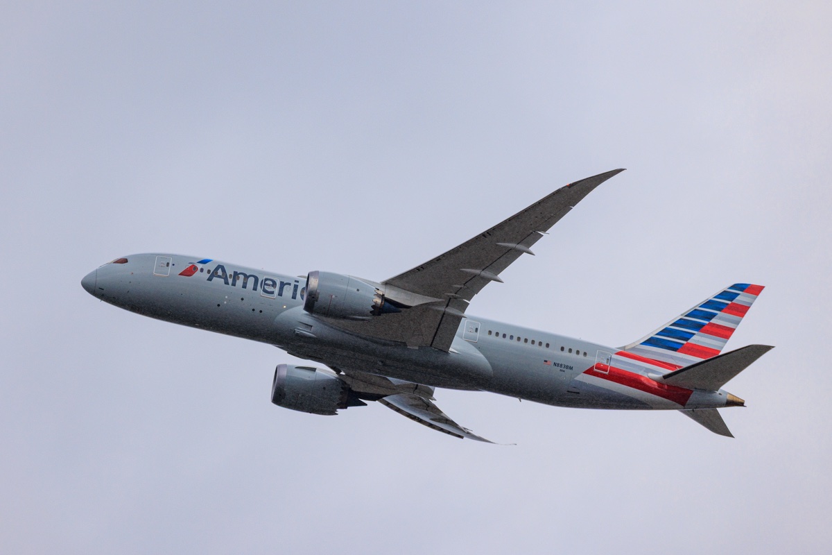 20250823-AAL, B787, N883BM.jpg