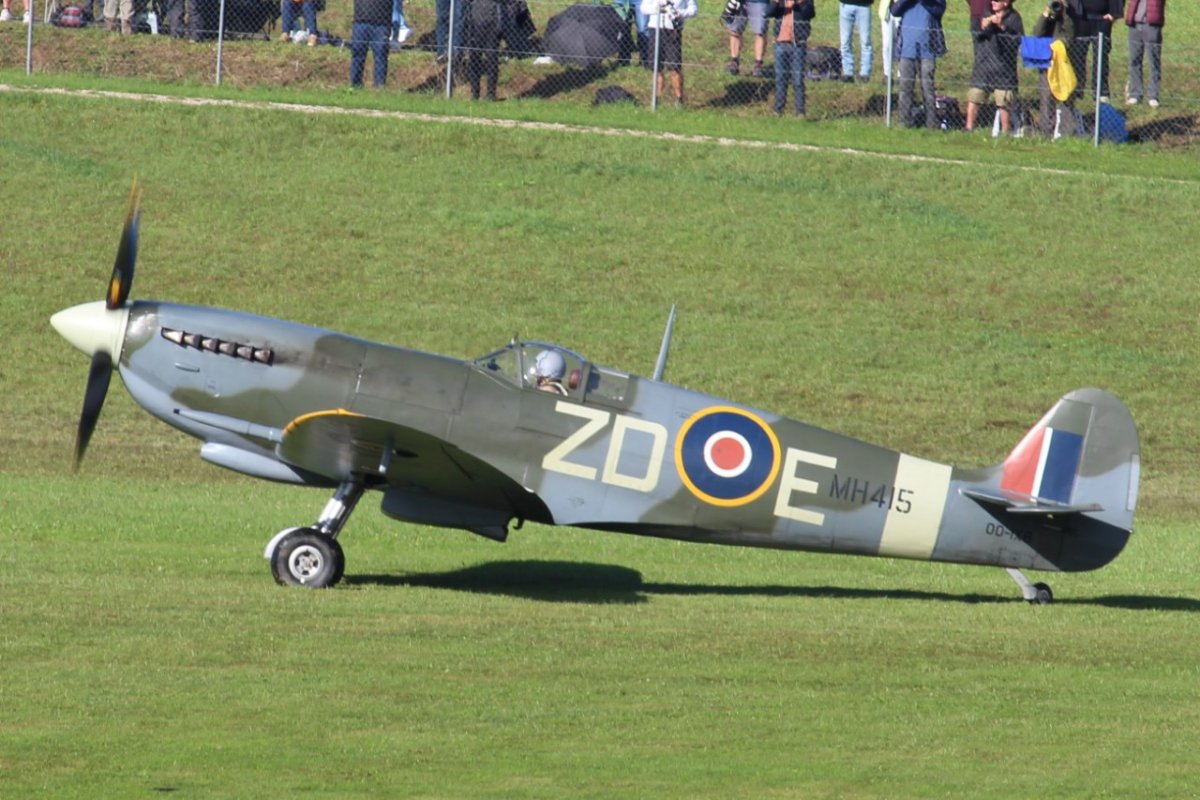 OO-IXB          Spitfire MK.IX