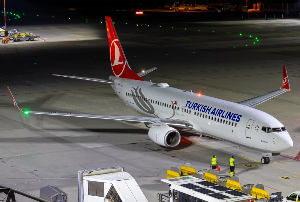 Turkish Airlines / TC-JVE / Boeing 737-8F2