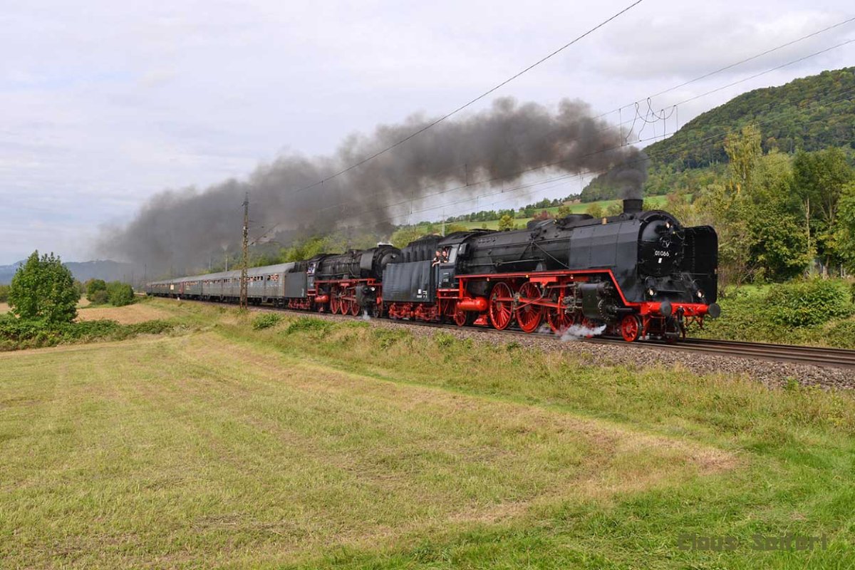 01 066-4 01 180-9.jpg