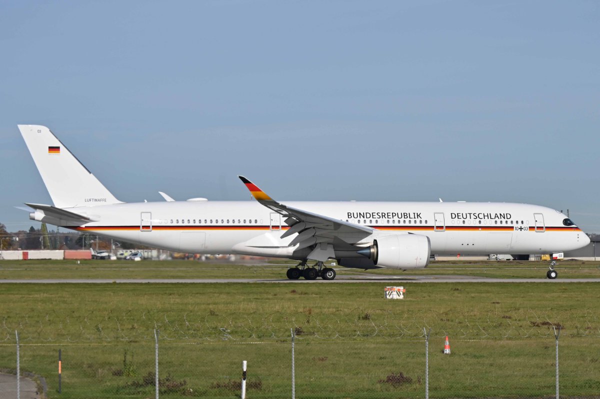 10+03 Bundeswehr Luftwaffe Airbus A350-900.JPG