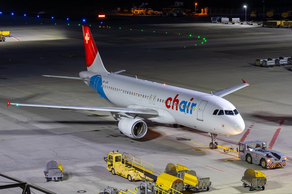 Chair Airlines / HB-JOK / Airbus A320-214