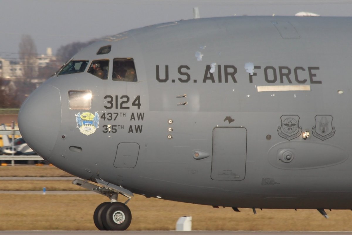 03-3124      C-17A        USAF