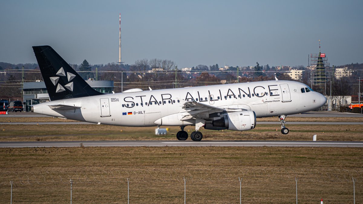 A319-114, D-AILT (Star Alliance Livery), Lufthansa