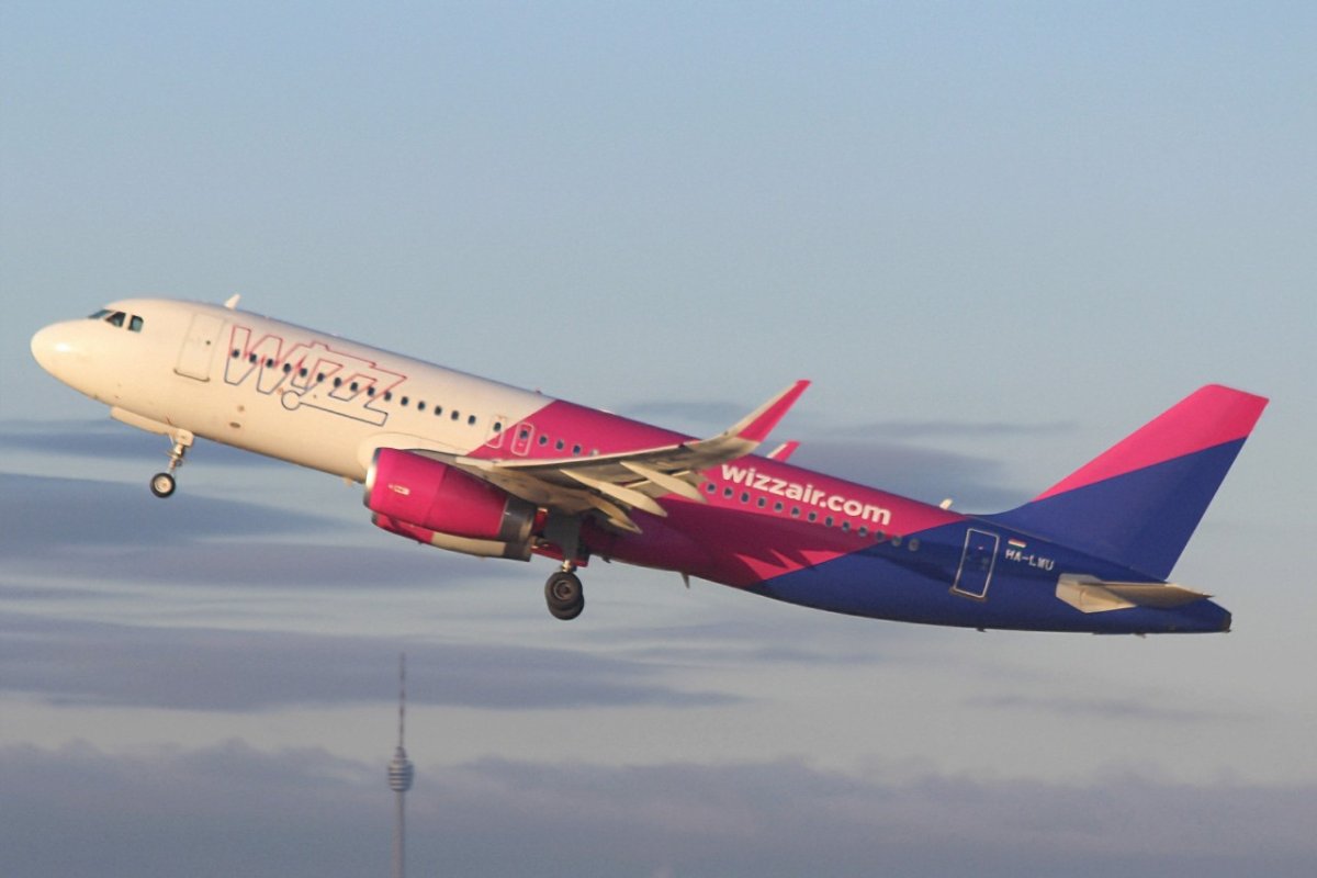 HA-LWU        A320-232       Wizz Air