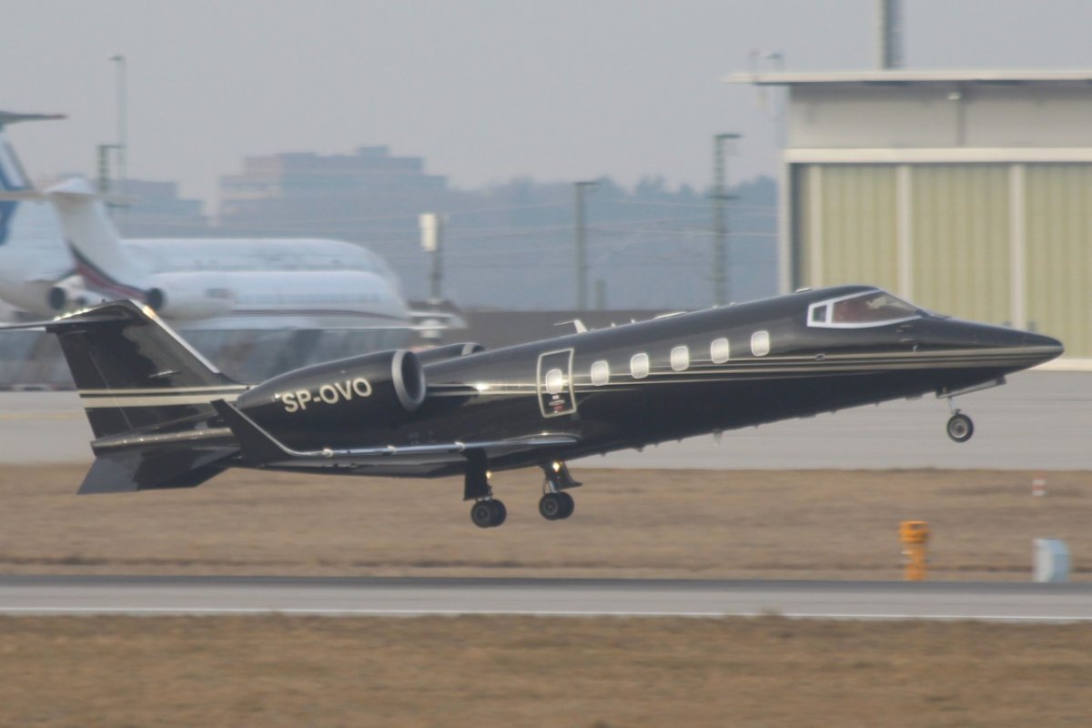SP-OVO         Learjet 60XR        AMC Aviation