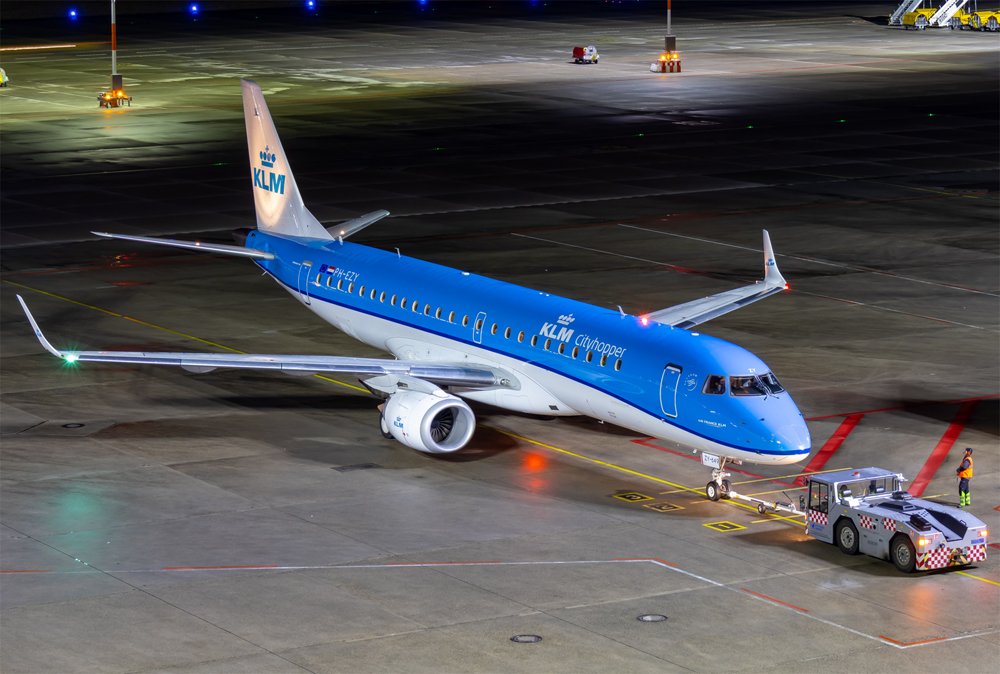 KLM Cityhopper / PH-EZY /  Embraer ERJ-190-100STD