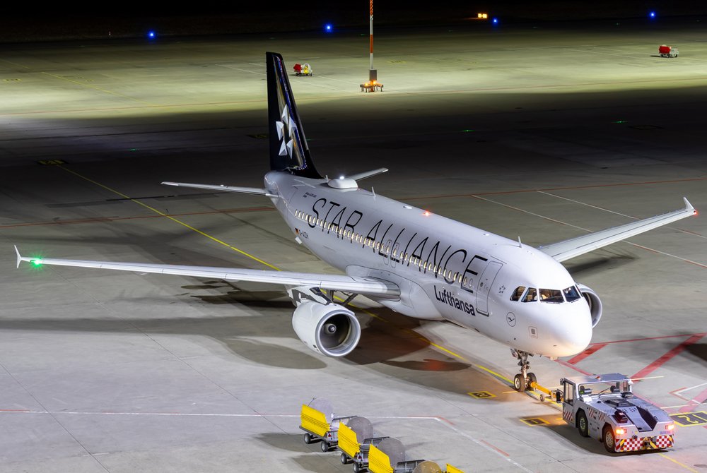 Lufthansa / D-AIZH / Airbus A320-214