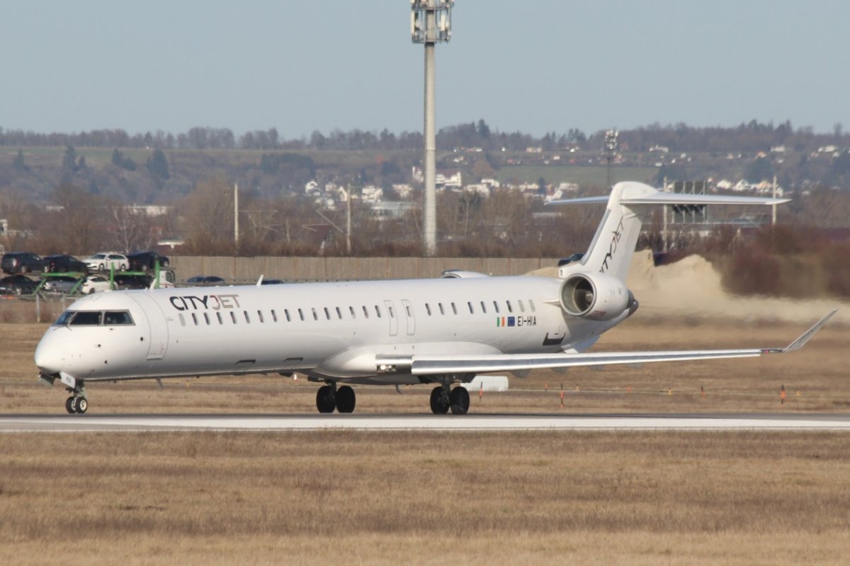 EI-HIA          CRJ-1000        CityJet