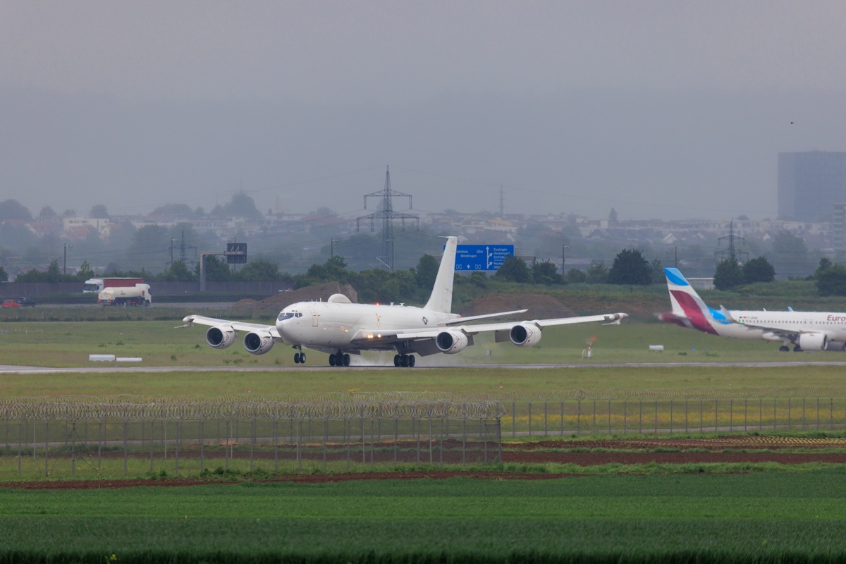 20260511-16-2784, B707, E-6, USAF-4.jpg