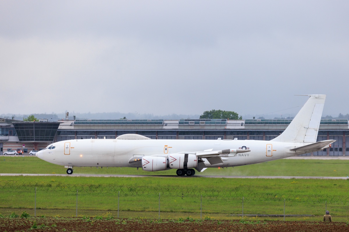 20260511-16-2784, B707, E-6, USAF-9.jpg
