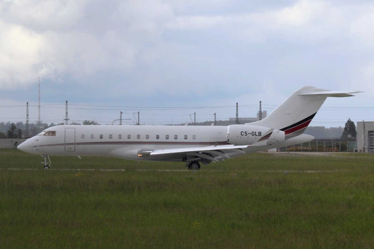 CS-GLB            Global 6000         NetJets