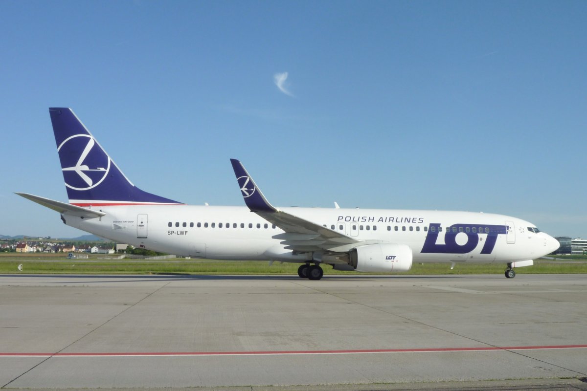 SP-LWF          737-86N           LOT Polish Airlines