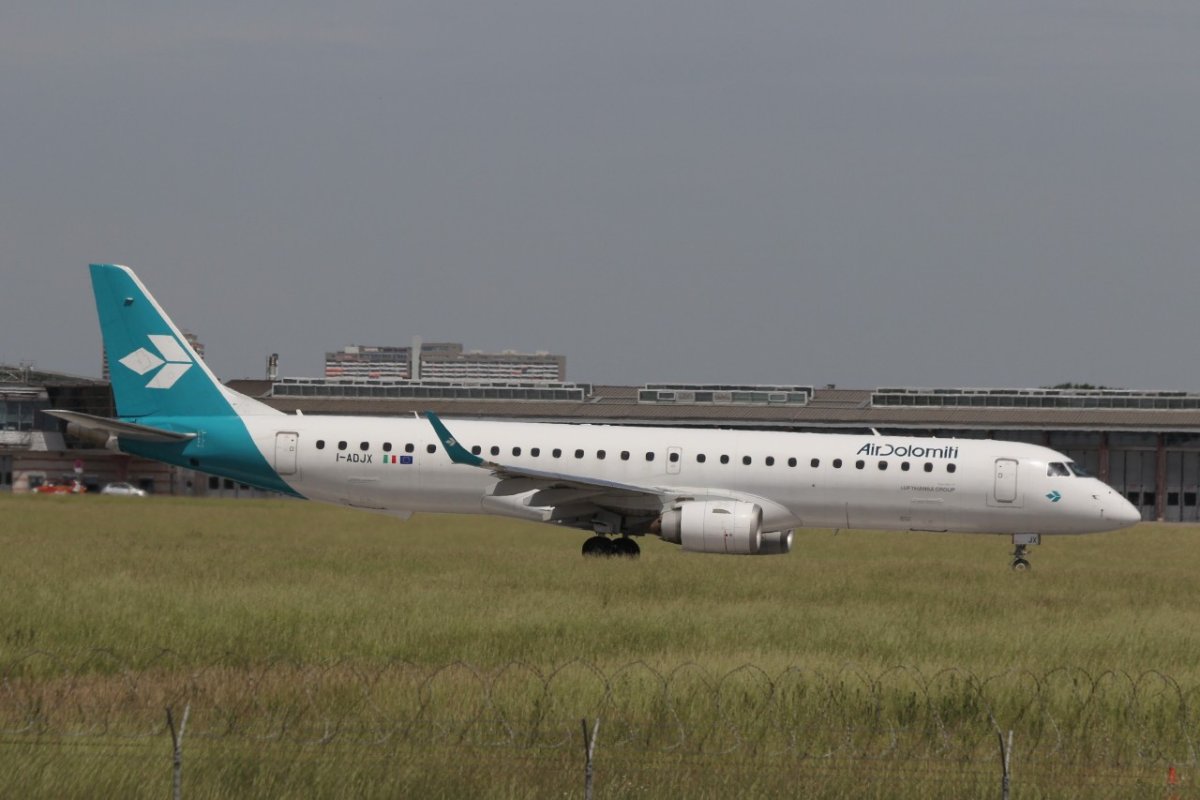I-ADJX            E195LR               Air Dolomiti