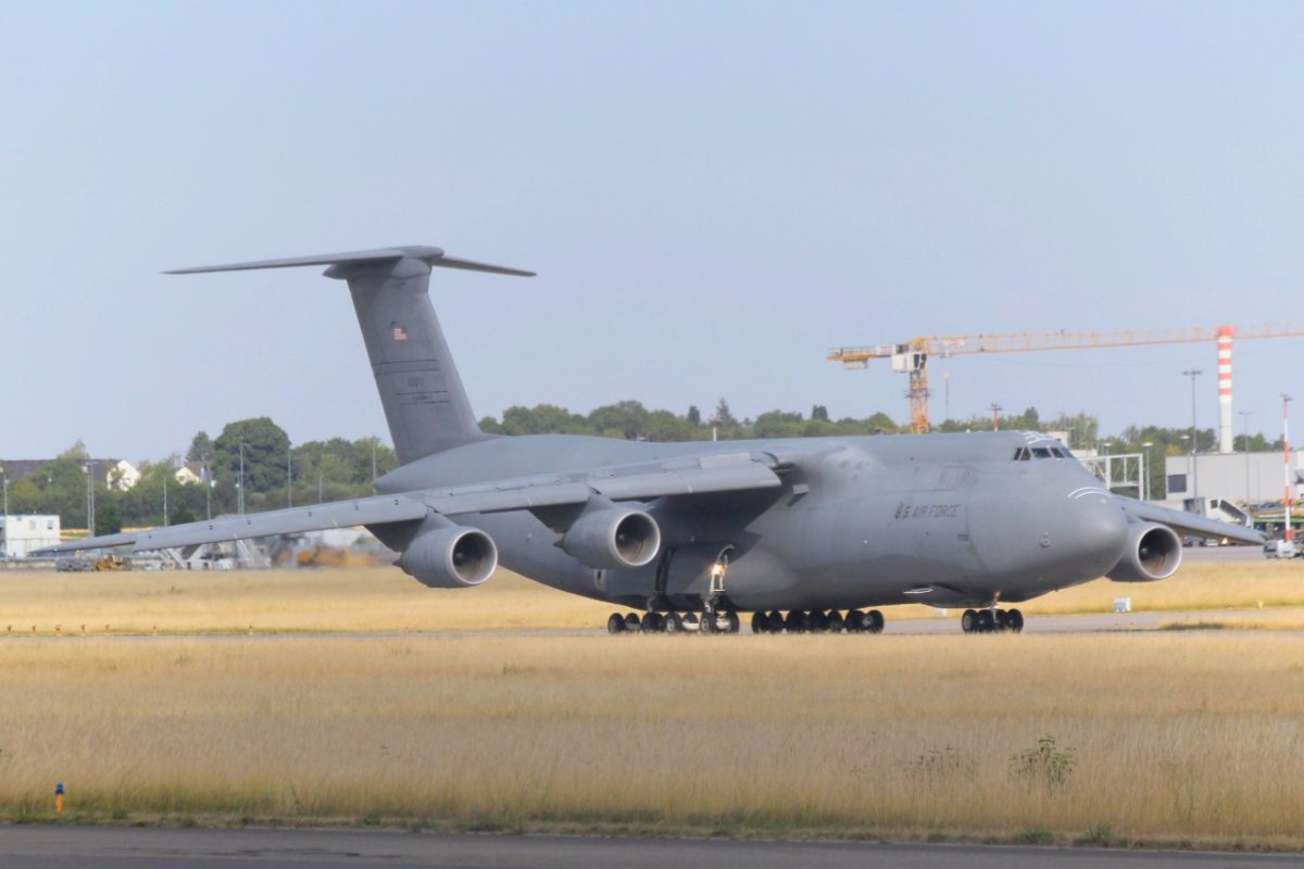 86-0013   C-5M            USAF