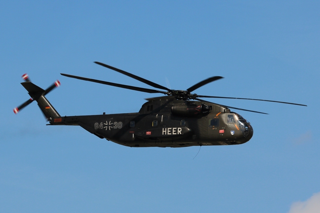 84+38  Sikorsky CH-53G  German Army (GAM).JPG