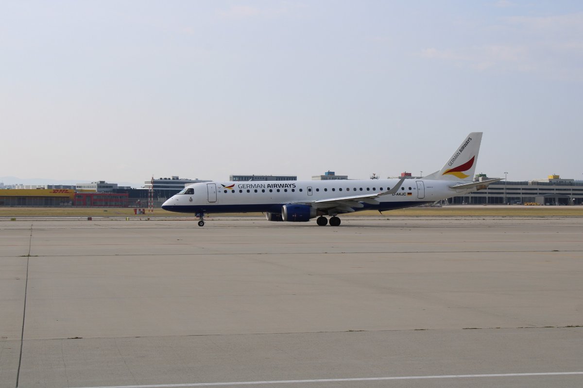Embrear 190 von German Airways