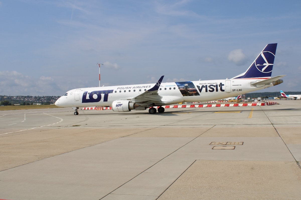 Embraer 195 von Lot