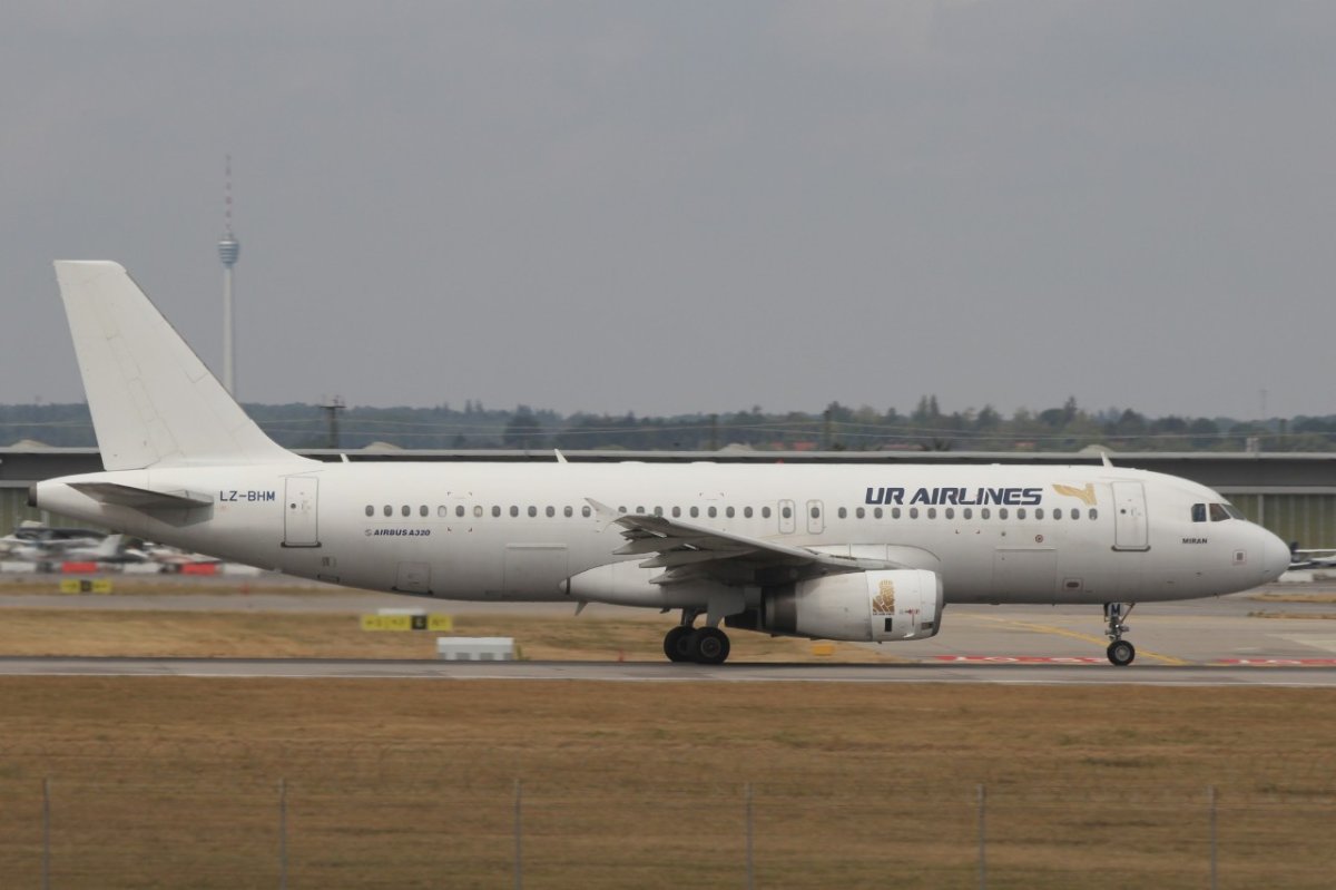 LZ-BHM A320-232 UR Airlines