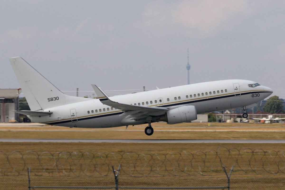 165830 C-40A USN
