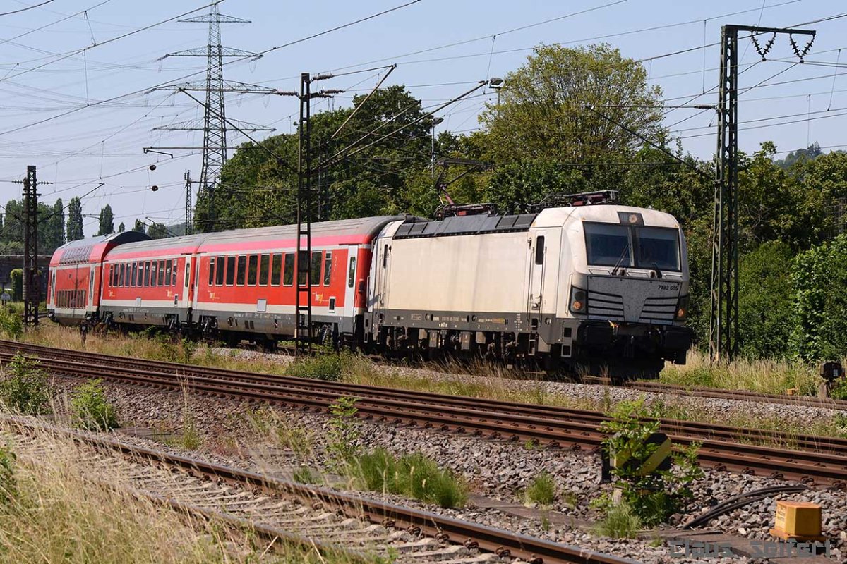7193 605-1.jpg
