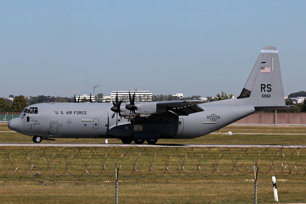 06-8611  Lockheed C-130J-30 Hercules  US Air Force (USAF.JPG
