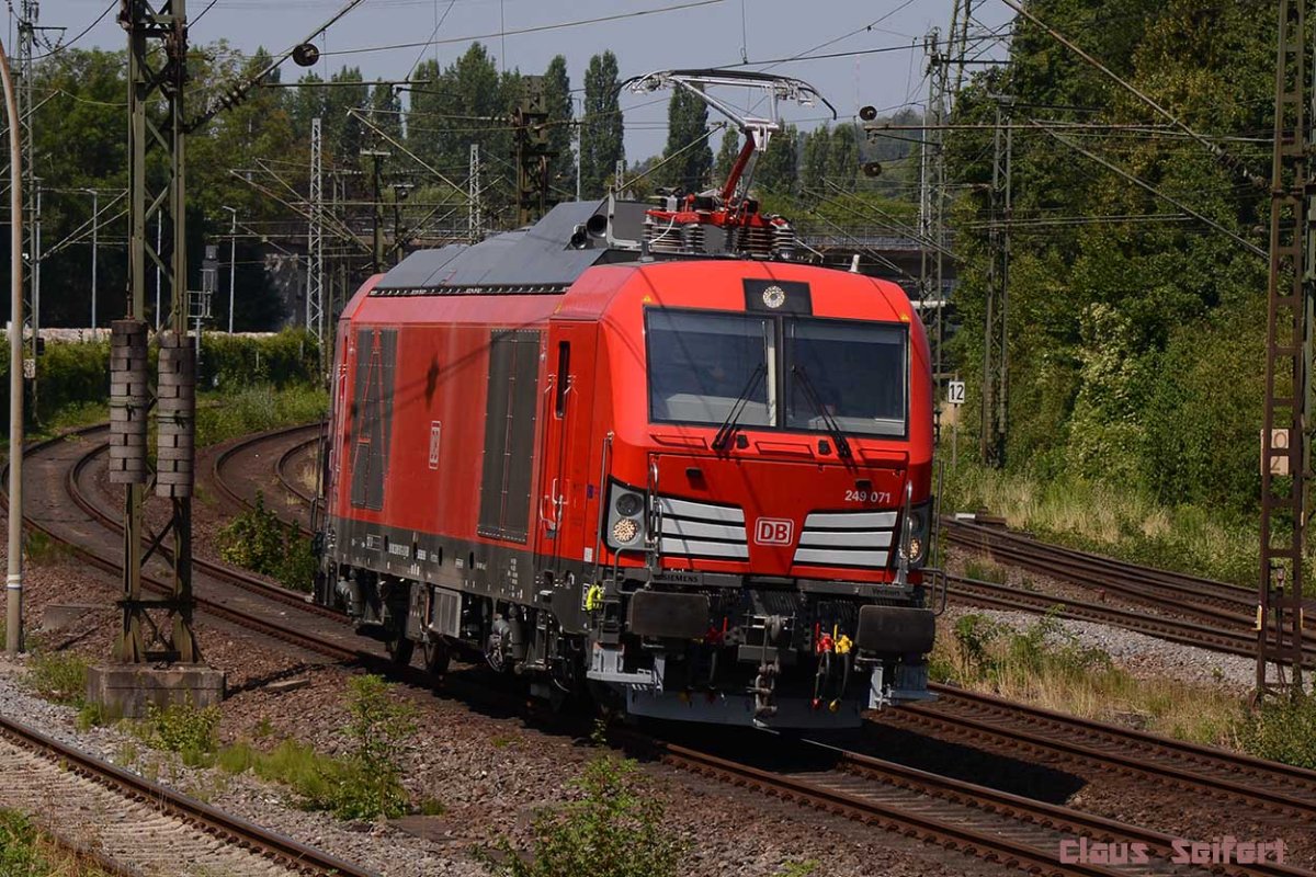 249 071-2.jpg