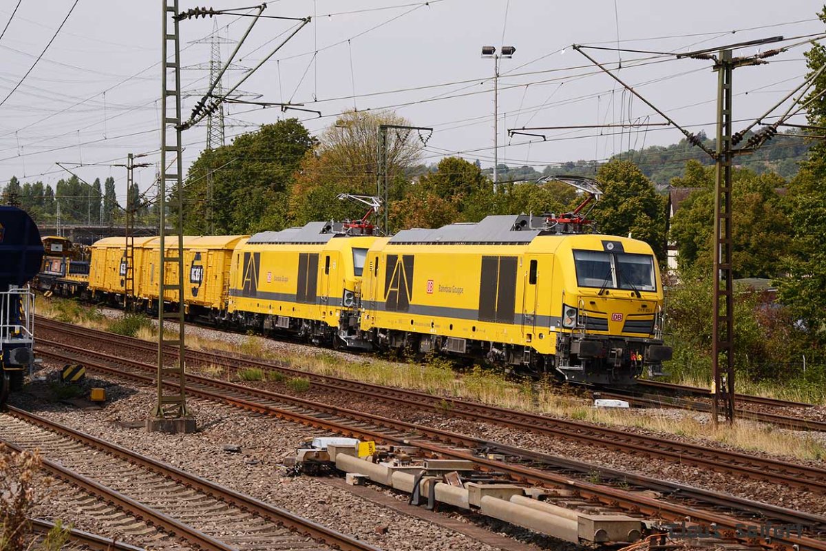 249 051-4 249 104-1.jpg