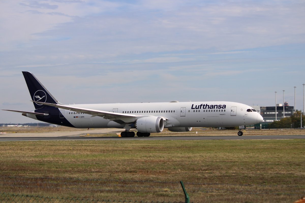 Lufthansa B787-9 D-ABPB