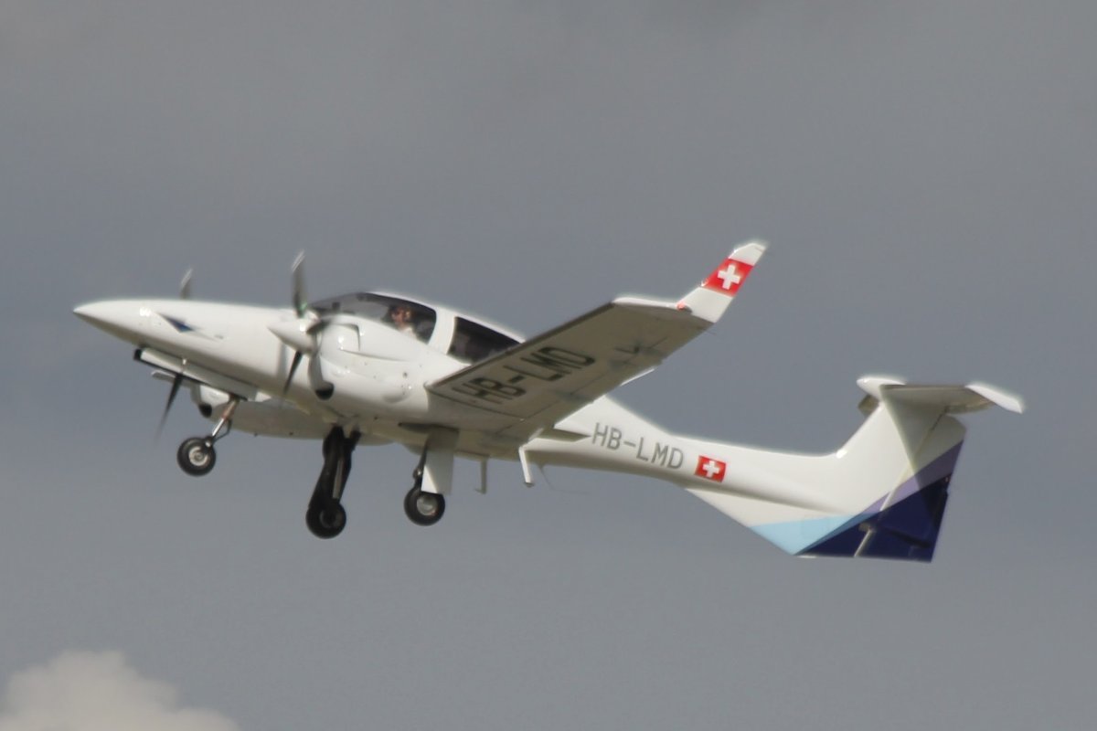 HB-LMD      Diamond DA42 NG       EFA