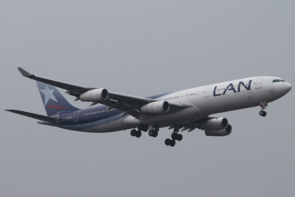 LAN Airlines Airbus A340-313X <br />CC-CQE