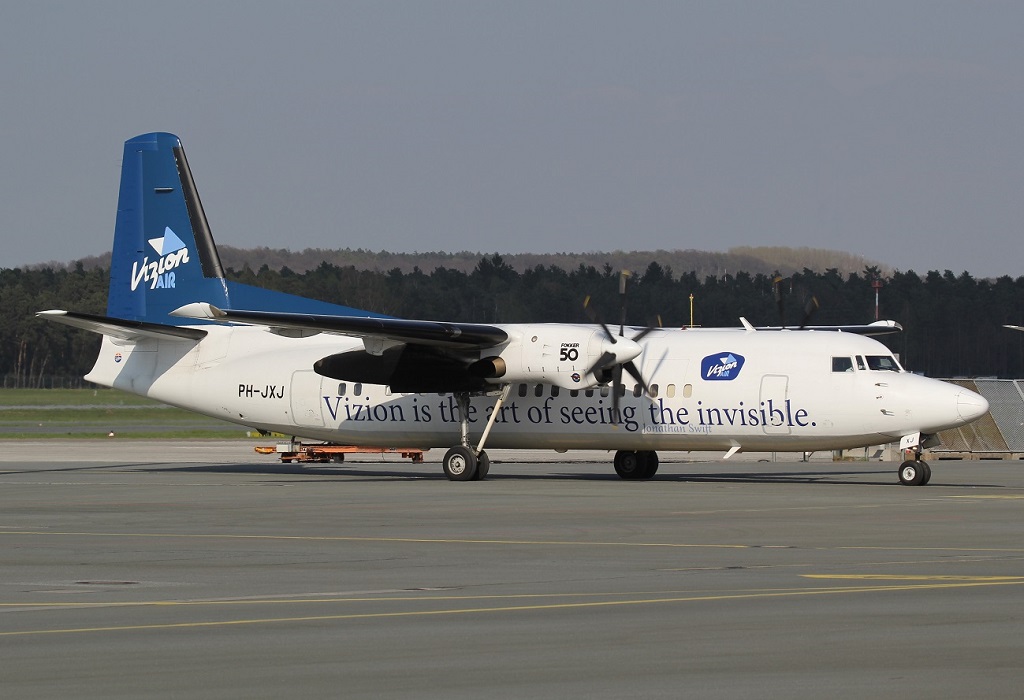 PH-JXJ mit Hannover96 an Bord.