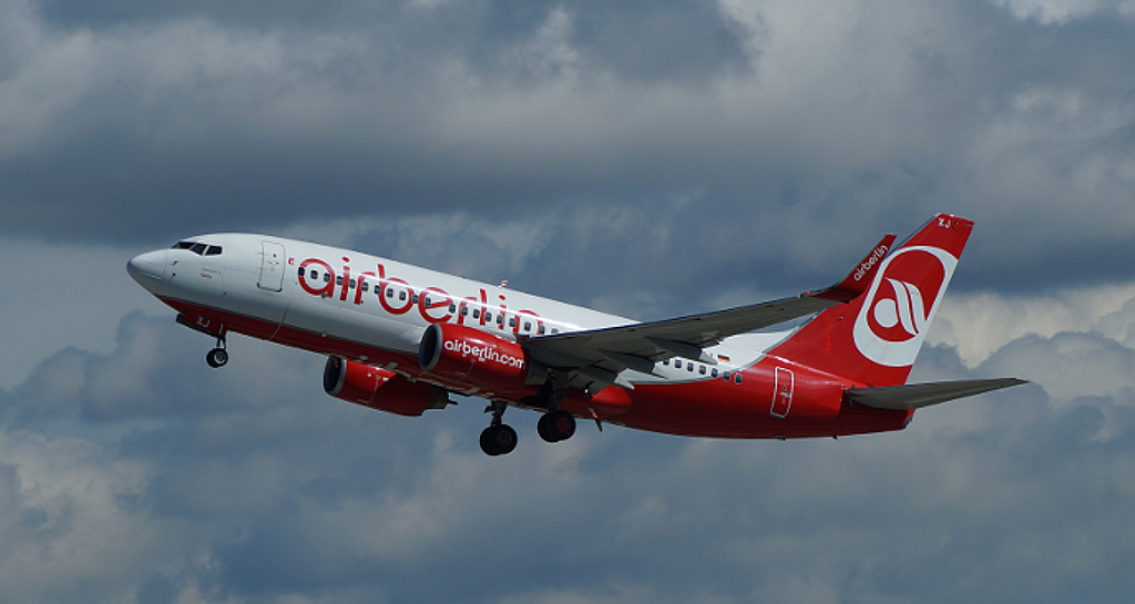 Air Berlin B737-7K5 (WL) D-AHXJ.JPG