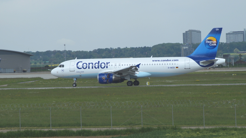 Condor A320-212 D-AICD.JPG