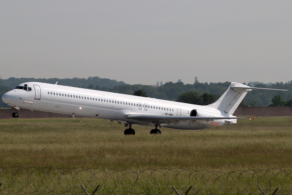 Medallion Air McDonnell Douglas MD-83 YR-HBH