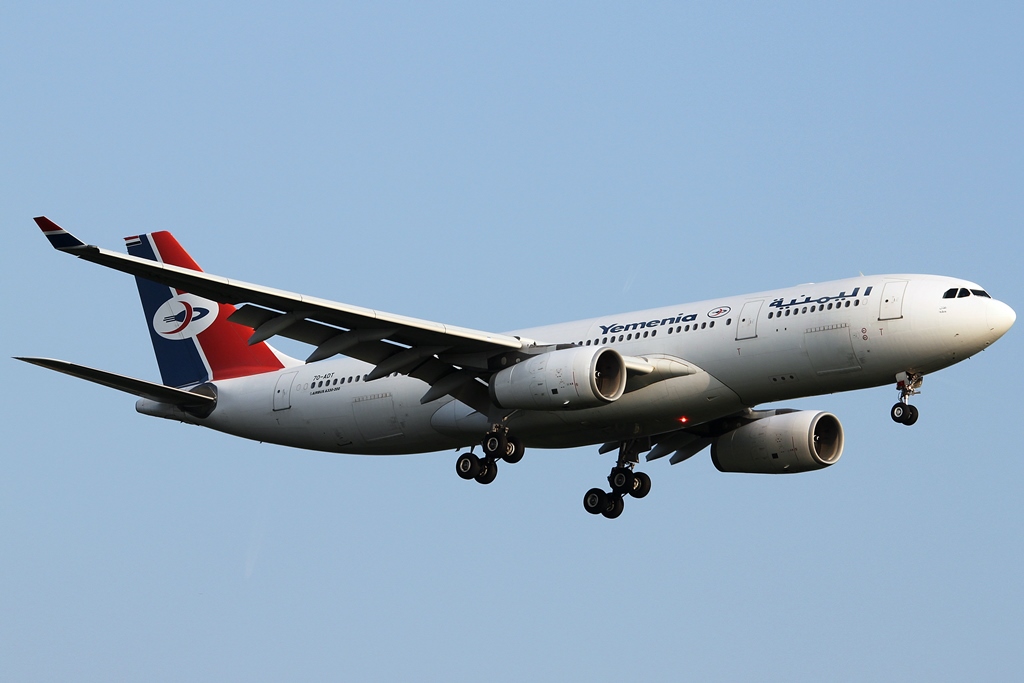 Yemenia Airbus A330-243 7O-ADT