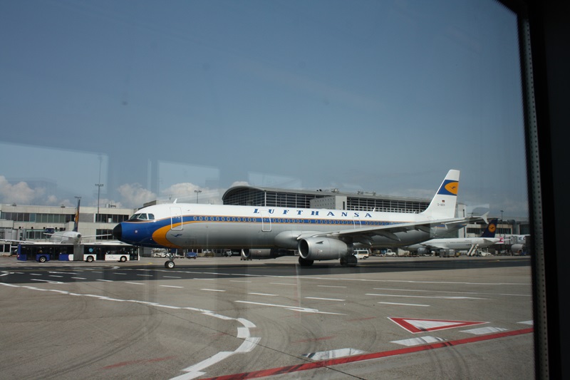 Lufthansa A321 Retro