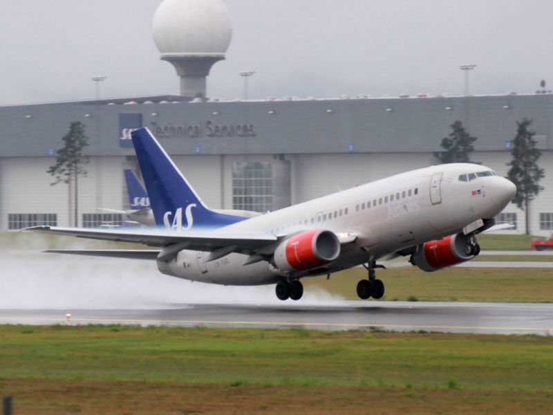 SAS 737