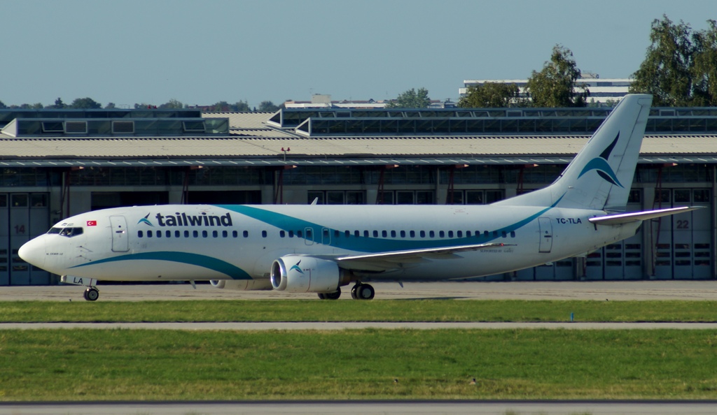Tailwind 737-400
